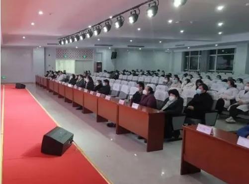 “齊心奮進(jìn)溝壑平，仰頭再攀新高峰”泰安頤博康復(fù)醫(yī)院開(kāi)展“開(kāi)工第 一課”
