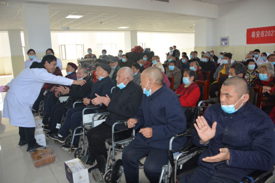 山東頤博醫(yī)院集團(tuán)舉辦重陽節(jié)尊老敬老活動
