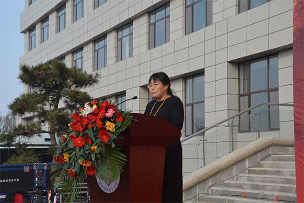 百名省級醫(yī)學專家走進頤博義診惠民系列活動、首屆頤博院長論壇暨健康直通車啟動儀式正式啟動