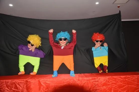 熱烈慶祝山東頤博醫(yī)院集團年終總結表彰會暨迎新晚會取得圓滿成功